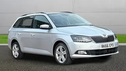 Used Skoda Fabia SE L 90 HP (66 kW) 2016 Silver Estate