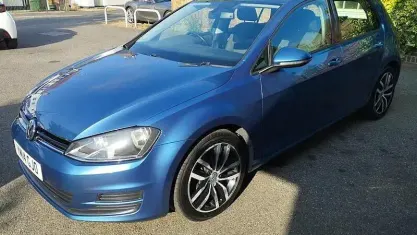 Used VW Golf VII SE 122 HP (89 kW) 2014 Blue Hatchback