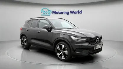 Usado Volvo XC40 Plus 211 CV (155 kW) 2021 Negro SUV