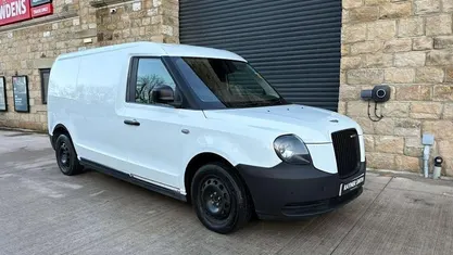 Used LEVC VN5 City 150 HP (110 kW) 2022 MPV