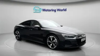 Usado Audi e-tron GT quattro Premium 430 kW (585 CV) 2023 Negro Berlina
