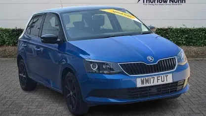 Used Skoda Fabia Colour Edition 90 HP (66 kW) 2017 Blue Hatchback
