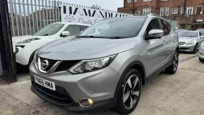 Used Nissan Qashqai N-Connecta 116 HP (85 kW) 2016 Silver SUV