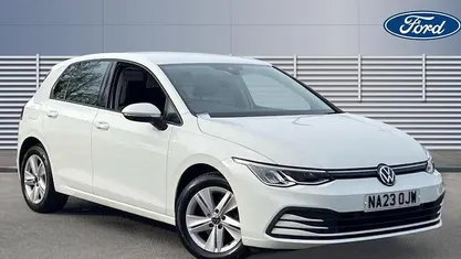 Used VW Golf VIII Life 131 HP (96 kW) 2023 Hatchback