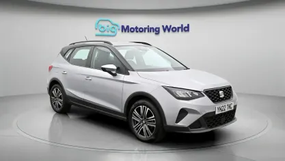 Begagnad Seat Arona SE Technology 110 HK (80 kW) 2022 Silver SUV