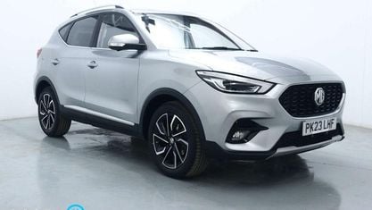 Second-hand MG ZS Exclusive 111 CP (81 kW) 2023 Argintiu SUV