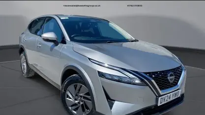 Used Nissan Qashqai Acenta Premium 140 HP (102 kW) 2023 Silver SUV