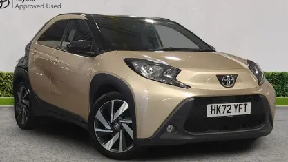 Used Toyota Aygo X 72 HP (52 kW) 2023 Beige SUV