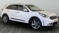 White Used 2018 Kia Niro 3 SUV | £10,195 (Fair price)