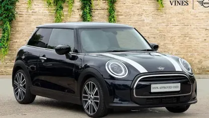 Used Mini Cooper Exclusive 136 HP (100 kW) 2022 Black Hatchback