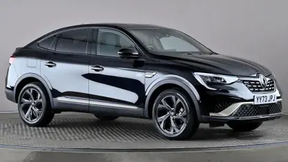 Usado Renault Arkana Bose Edition 143 CV (105 kW) 2023 Negro SUV