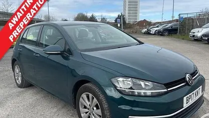 Used VW Golf VII SE 125 HP (91 kW) 2018 Hatchback