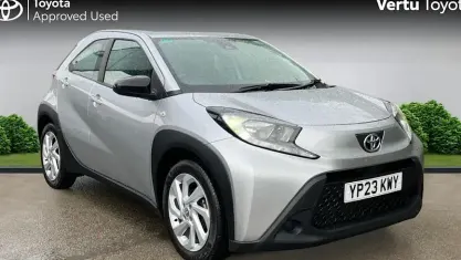 Used Toyota Aygo X PURE 72 HP (52 kW) 2023 Black SUV