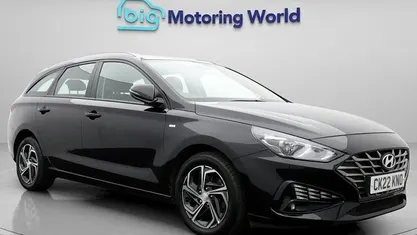 Used 2024 Hyundai i30 SE Estate | £12,000 (Fair price)