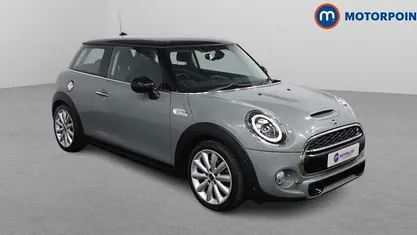 Usado Mini Cooper S Classic 192 HP (141 kW) 2019 Cinzento Citadino
