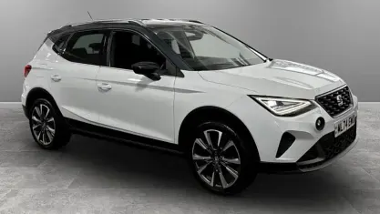 Used Seat Arona FR 116 HP (85 kW) 2024 White SUV