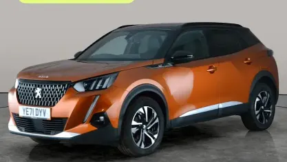 Usado Peugeot 2008 GTi 110 HP (80 kW) 2021 Laranja SUV