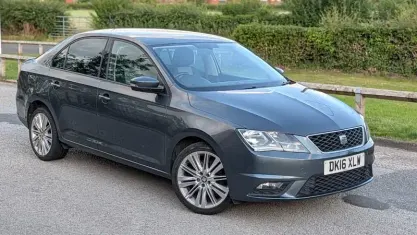 Used Seat Toledo Style 110 HP (80 kW) 2016 Grey Hatchback