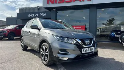 Used Nissan Qashqai N-Connecta 116 HP (85 kW) 2017 Grey SUV