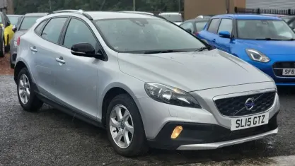 Used Volvo V40 SE 114 HP (83 kW) 2015 Silver Hatchback