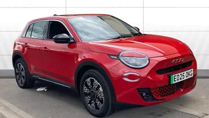 Used Fiat 600E Red 114 kW (156 HP) 2024 Hatchback