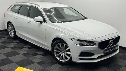Used Volvo V90 Momentum 190 HP (139 kW) 2020 White Estate