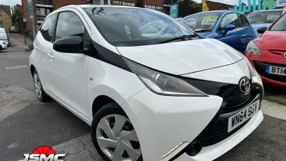 Used Toyota Aygo X-play 69 HP (50 kW) 2018 Hatchback