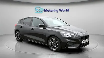 Used Ford Focus ST-Line 125 HP (91 kW) 2021 Black Hatchback