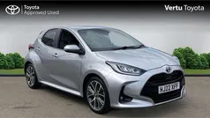 Silver Used 2022 Toyota Yaris Hybrid Hatchback | £13,737 (Fair price)