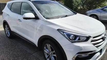 Used Hyundai Santa Fe Premium SE 200 HP (147 kW) 2017 White SUV