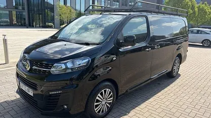 Second-hand Vauxhall Vivaro Sportive 120 CP (88 kW) 2021 Monovolum