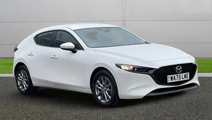 Used Mazda 3 Prime-Line 140 HP (102 kW) 2025 White Hatchback