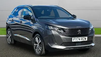 Używany Peugeot 3008 Allure 179 KM (131 kW) 2024 Szary SUV