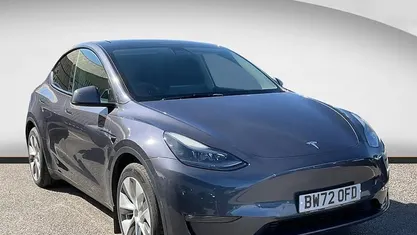 Used Tesla Model Y Long Range AWD 286 kW (389 HP) 2025 SUV