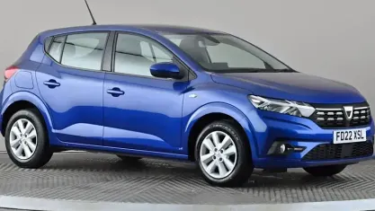 Used Dacia Sandero Comfort 67 HP (49 kW) 2022 Blue Hatchback