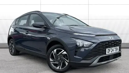 Usado Hyundai Bayon SE 101 HP (74 kW) 2024 Cinzento SUV