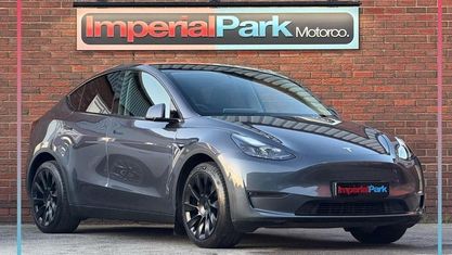 Używany Tesla Model Y Long Range AWD 286 kW (389 KM) 2025 SUV