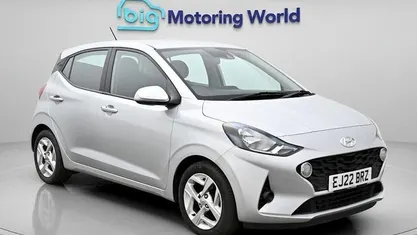 Usado Hyundai i10 SE 84 HP (61 kW) 2022 Prateado Citadino