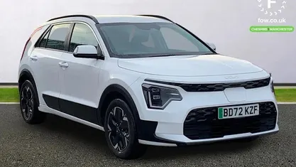 White Used 2022 Kia Niro SUV | £15,999 (Good price)