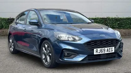 Used Ford Focus ST-Line 125 HP (91 kW) 2019 Blue Hatchback