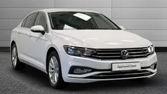 White Used 2022 VW Passat SEL Sedan | £17,290 (Fair price)