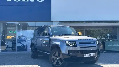 Usado Land Rover Defender HSE Dynamic 300 HP (220 kW) 2024 SUV