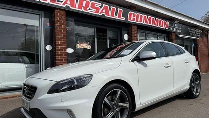 Second-hand Volvo V40 R-Design 190 CP (139 kW) 2015 Alb Hatchback