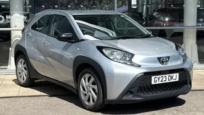 Used Toyota Aygo X PURE 72 HP (52 kW) 2025 SUV