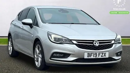 Used Vauxhall Astra SRi 150 HP (110 kW) 2019 Silver Hatchback