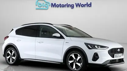 Used Ford Focus Active 125 HP (91 kW) 2023 White Hatchback