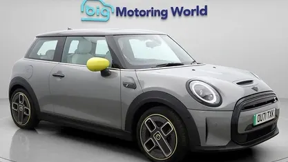 Used 2023 Mini Cooper Level 3 Hatchback | £14,900 (Fair price)
