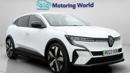 Used Renault Megane E-Tech Techno 161 kW (220 HP) 2023 White Hatchback