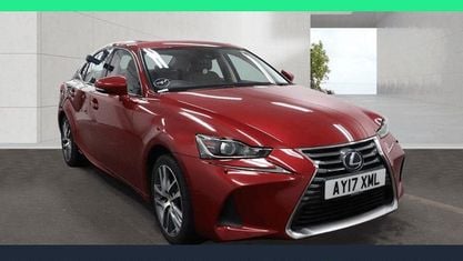 Used Lexus IS300h 223 HP (164 kW) 2018 Sedan