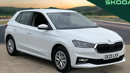Used Skoda Fabia SE 95 HP (69 kW) 2025 White Hatchback